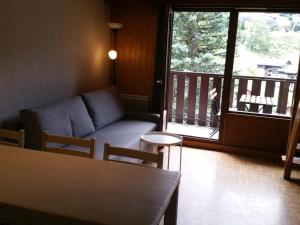 Appartement Appartement La Clusaz, 6 pièces, 10 personnes - FR-1-459-177 129 Chemin des Houches 74220 La Clusaz Rhône-Alpes