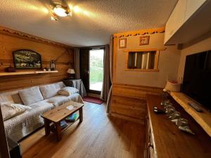 Appartement la Clusaz avec terrasse sur les pistes de ski