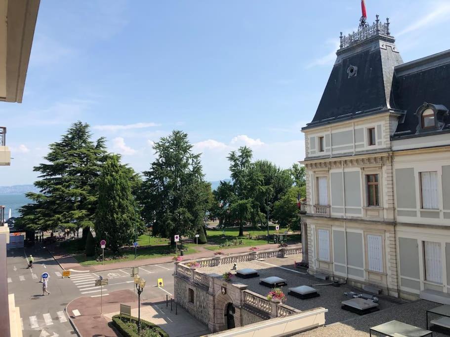 Appartement Appartement. La coupole 2 pièces avec vue 3° 8 Rue du Casino 74500 Évian-les-Bains