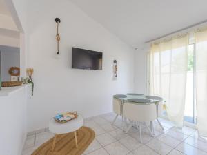 Appartement La Jarne, 2 pièces, 4 personnes - FR-1-535-35