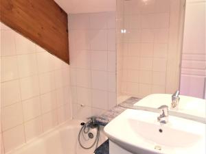 Appartement La Joue du Loup, 2 pièces, 4 personnes - FR-1-504-543