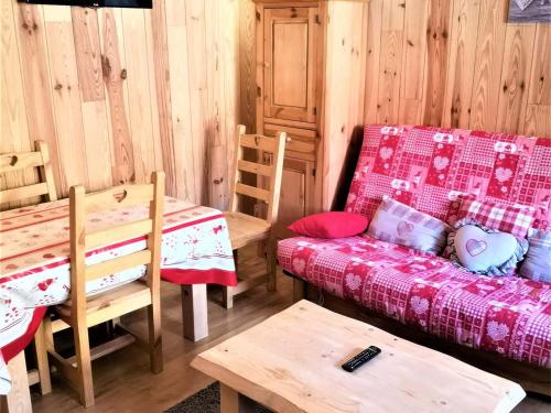 Appartement La Joue du Loup, 2 pièces, 4 personnes - FR-1-504-553