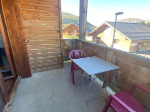 Appartement La Joue du Loup, 2 pièces, 4 personnes - FR-1-504-655