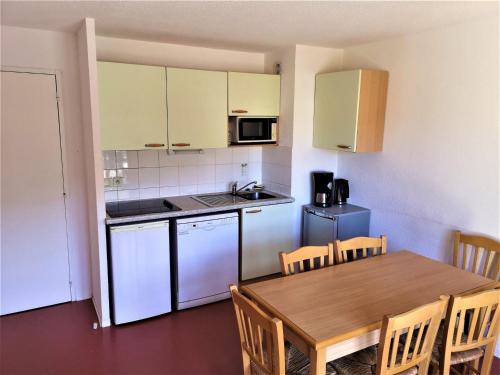 Appartement La Joue du Loup, 2 pièces, 6 personnes - FR-1-504-464