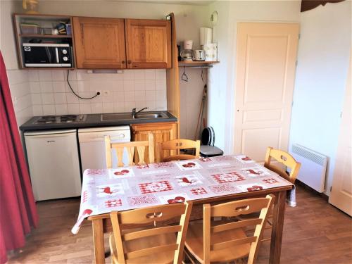 Appartement La Joue du Loup, 2 pièces, 6 personnes - FR-1-504-470