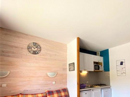 Appartement La Joue du Loup, 2 pièces, 6 personnes - FR-1-504-485