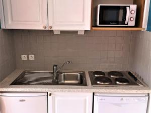Appartement La Joue du Loup, 2 pièces, 6 personnes - FR-1-504-485