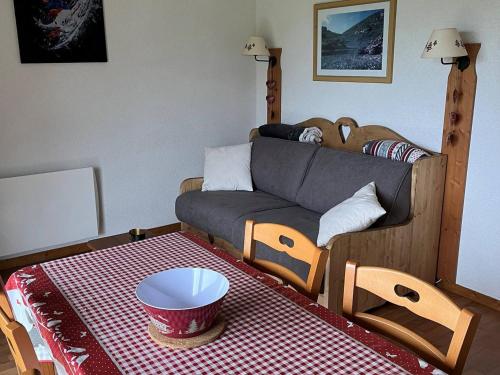 Appartement La Joue du Loup, 3 pièces, 6 personnes - FR-1-504-639
