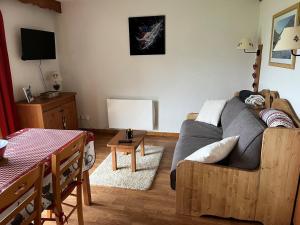 Appartement La Joue du Loup, 3 pièces, 6 personnes - FR-1-504-639