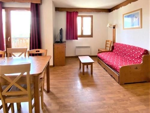 Appartement La Joue du Loup, 3 pièces, 8 personnes - FR-1-504-14