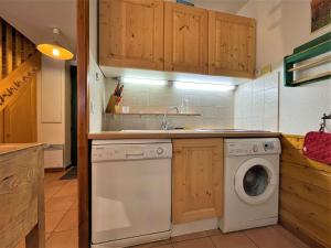 Appartement La Joue du Loup, 4 pièces, 8 personnes - FR-1-651-1