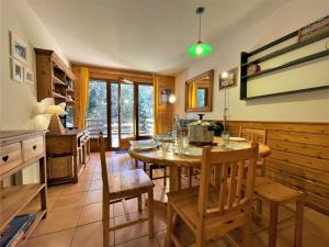 Appartement La Joue du Loup, 4 pièces, 8 personnes - FR-1-651-1