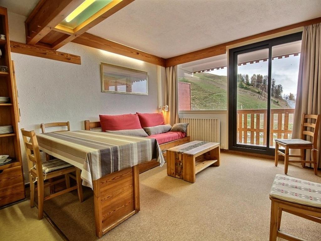 Appartement Appartement La Plagne, 2 pièces, 4 personnes - FR-1-455-109 Immeuble Le Kilimandjaro - Plagne Centre - 73210 La Plagne