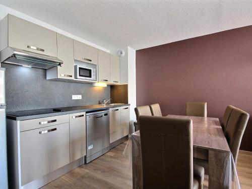 Appartement La Plagne, 3 pièces, 6 personnes - FR-1-455-5