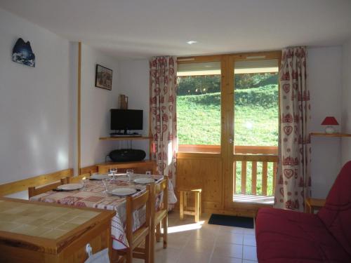 Appartement La Plagne Montalbert , 2 pièces, 5 personnes - FR-1-181-2463