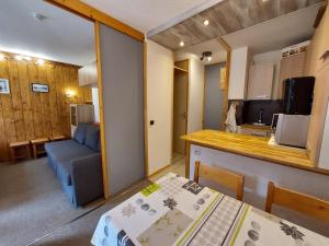 Appartement Appartement La Plagne-Tarentaise, 1 pièce, 4 personnes - FR-1-353-90 RESIDENCE LE ZIG ZAG N°27 QUARTIER DU CARREAU 73210 La Plagne Tarentaise Rhône-Alpes