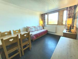 Appartement La Plagne-Tarentaise, 2 pièces, 6 personnes - FR-1-351-98