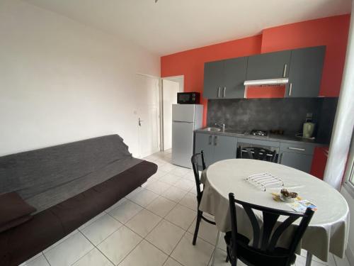 Appartement La Roche-Posay, 2 pièces, 1 personne - FR-1-541-79