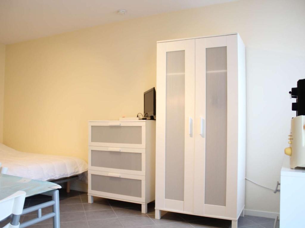 Appartement Appartement La Rochelle, 1 pièce, 2 personnes - FR-1-246-578 APPT 37 - RDC 13 AVENUE DU GABARET 17000 La Rochelle