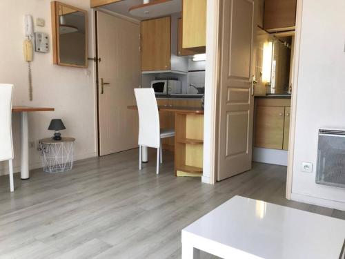 Appartement La Rochelle, 1 pièce, 2 personnes - FR-1-246-643