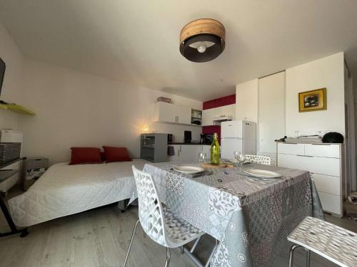 Appartement La Rochelle, 1 pièce, 3 personnes - FR-1-246-620