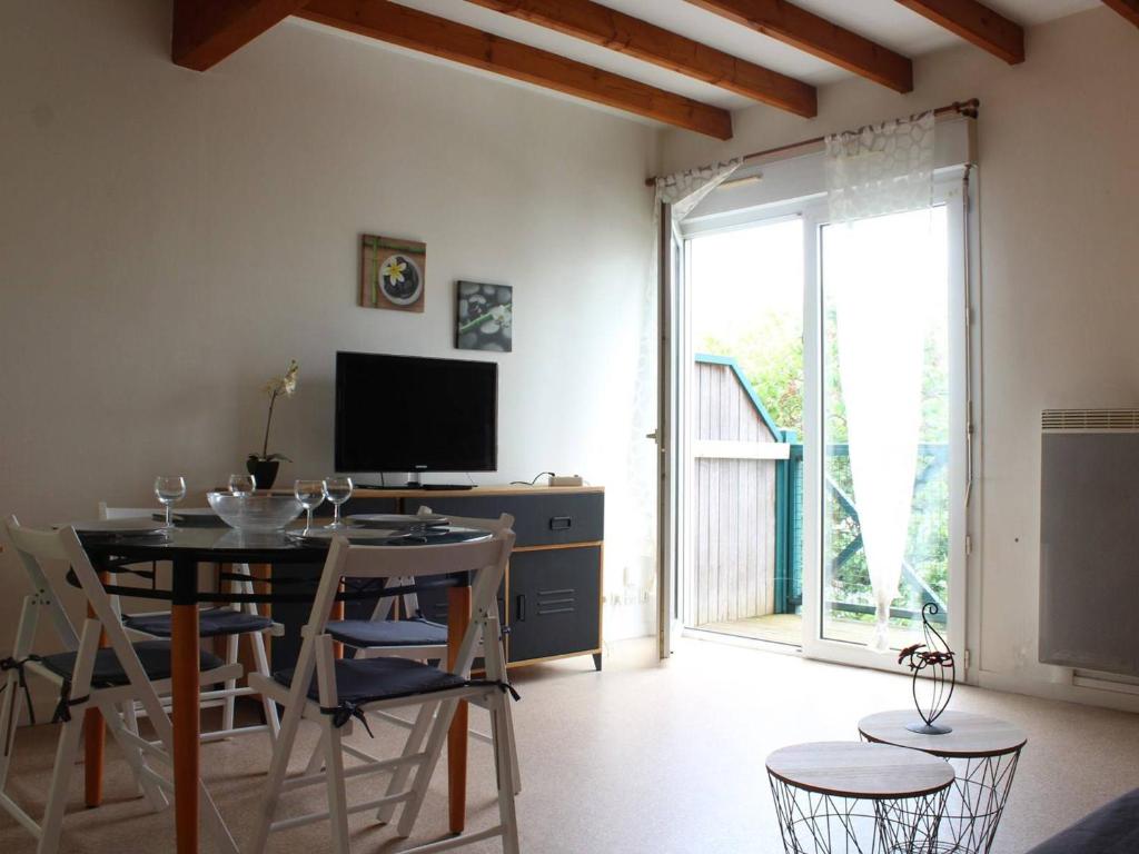 Appartement Appartement La Rochelle, 1 pièce, 4 personnes - FR-1-246-504 FUN 4 APT 73 13 AVENUE DU GABARET 17000 La Rochelle