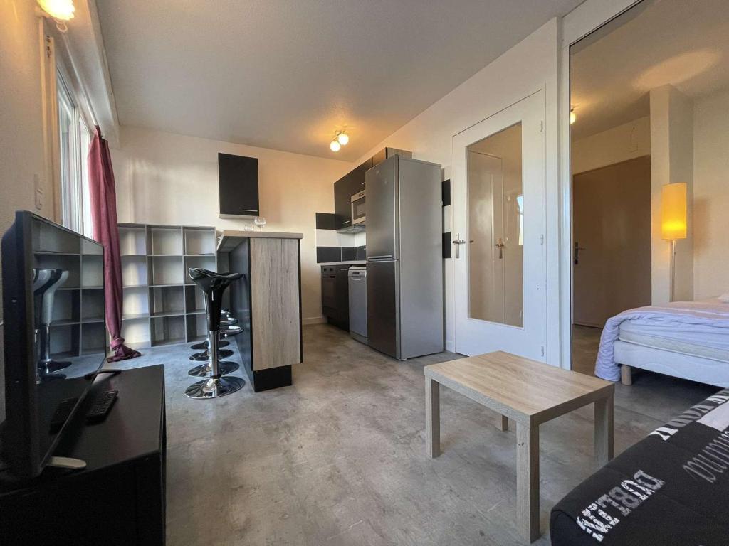 Appartement Appartement La Rochelle, 1 pièce, 4 personnes - FR-1-246-630 105 RUE DE COUREILLES APT 1 - RDC 17000 La Rochelle