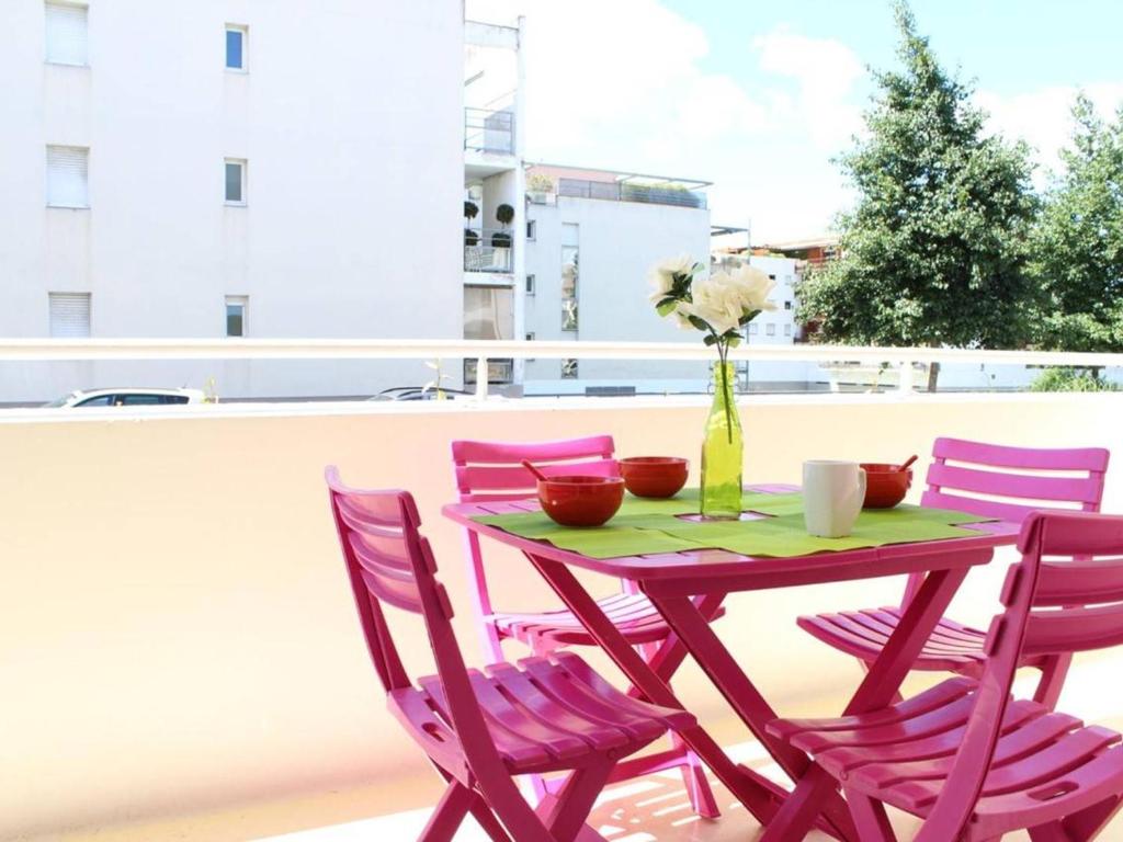 Appartement La Rochelle, 2 pièces, 4 personnes - FR-1-246-39 Bat.C Apt C17 - Rdc - 6 Rue De La Sole -, 17000 La Rochelle