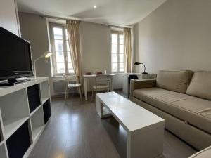 Appartement Appartement La Rochelle, 2 pièces, 4 personnes - FR-1-246-609 2 RUE DE LA CLOCHE ETAGE 2 - PORTE DE DROITE 17000 La Rochelle -1
