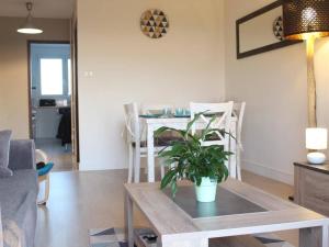 Appartement Appartement La Rochelle, 3 pièces, 4 personnes - FR-1-246-479 APPARTEMENT 46 - ETAGE 3 - BAT 8 DROITE SORTIE ASCENSEUR-8 RUE FELIX BRIDAULT 17000 La Rochelle -1