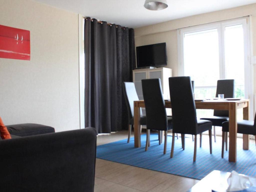 Appartement Appartement La Rochelle, 4 pièces, 8 personnes - FR-1-246-420 Etage 2 - Apt 5 - Bat L - 8 Avenue De Colmar - 17000 La Rochelle