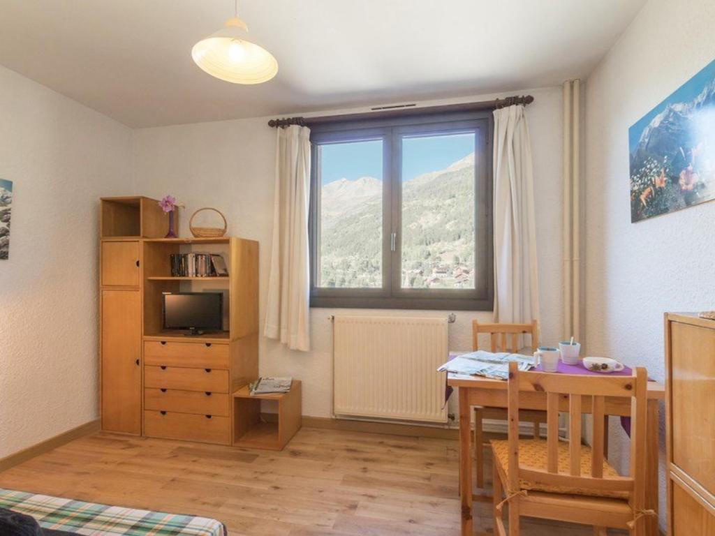 Appartement La Salle-les-Alpes, 1 pièce, 2 personnes - FR-1-330F-162 RUE DU ROZE, 05240 La Salle-Les-Alpes