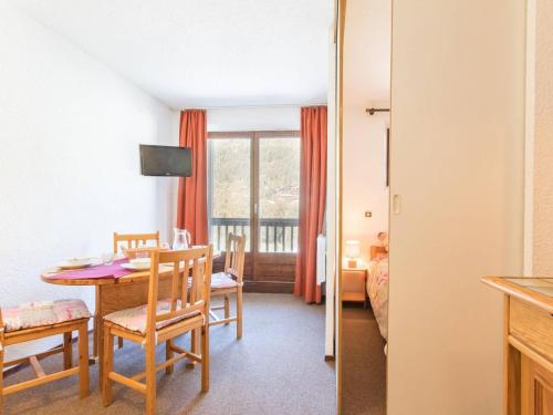Appartement La Salle-les-Alpes, 1 pièce, 4 personnes - FR-1-330F-155
