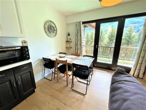 Appartement La Salle-les-Alpes, 1 pièce, 4 personnes - FR-1-330F-208