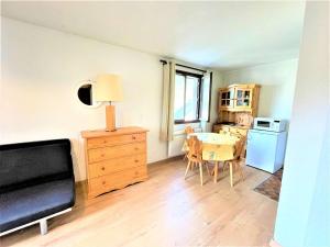 Appartement Appartement La Salle-les-Alpes, 1 pièce, 4 personnes - FR-1-330F-90 7 Chemin Des Gletieres -  - 05240 Serre Chevalier Provence-Alpes-Côte d\'Azur