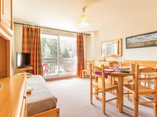 Appartement La Salle-les-Alpes, 1 pièce, 4 personnes - FR-1-330F-96