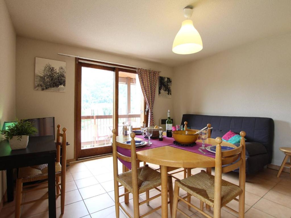 Appartement Appartement La Salle-les-Alpes, 3 pièces, 7 personnes - FR-1-330F-22 Chemin St Jacques -  - 05240 Serre Chevalier