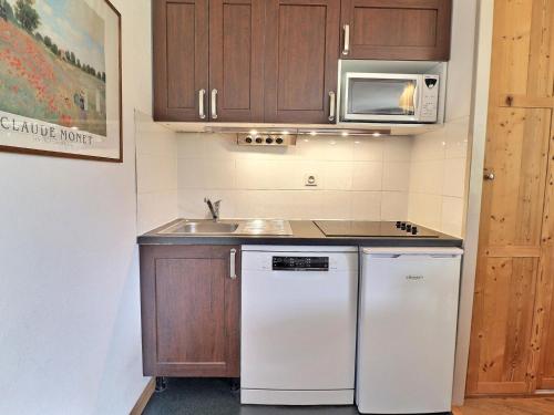 Appartement La Tania, 2 pièces, 4 personnes - FR-1-182A-12