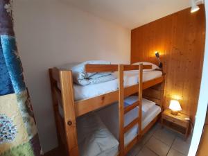 Appartement La Tania, 2 pièces, 4 personnes - FR-1-513-75