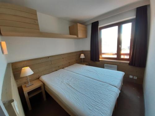 Appartement La Tania, 2 pièces, 4 personnes - FR-1-513-92
