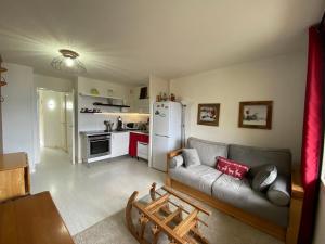 Appartement La Tania, 2 pièces, 5 personnes - FR-1-513-54