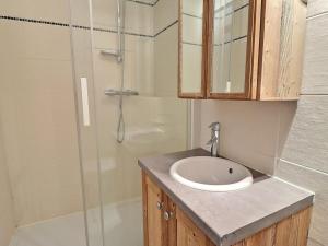 Appartement La Tania, 2 pièces, 6 personnes - FR-1-182A-2