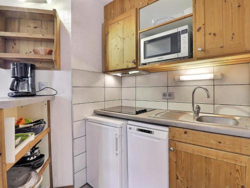 Appartement La Tania, 2 pièces, 6 personnes - FR-1-182A-4