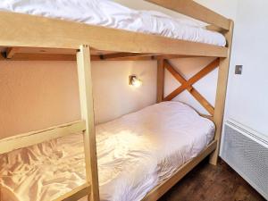 Appartement La Tania, 2 pièces, 6 personnes - FR-1-182A-4