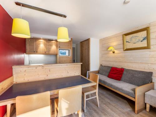 Appartement La Tania, 4 pièces, 5 personnes - FR-1-568-17