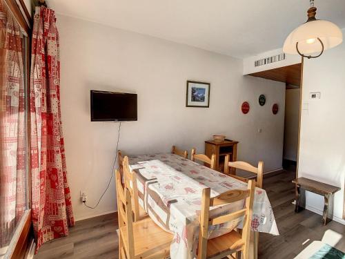 Appartement La Toussuire, 2 pièces, 7 personnes - FR-1-416-96