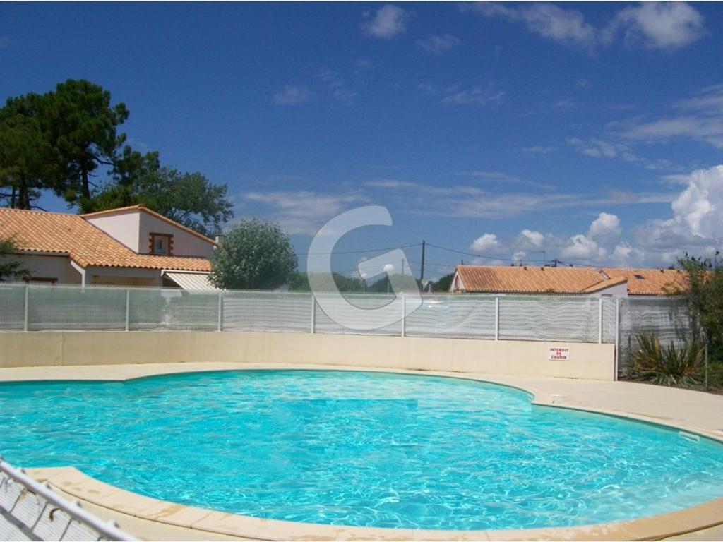 Appartement La Tranche-sur-Mer, 3 pièces, 4 personnes - FR-1-357-12 116 Le Domaine Sainte Anne - La Griere Plage  -, 85360 La Tranche-sur-Mer