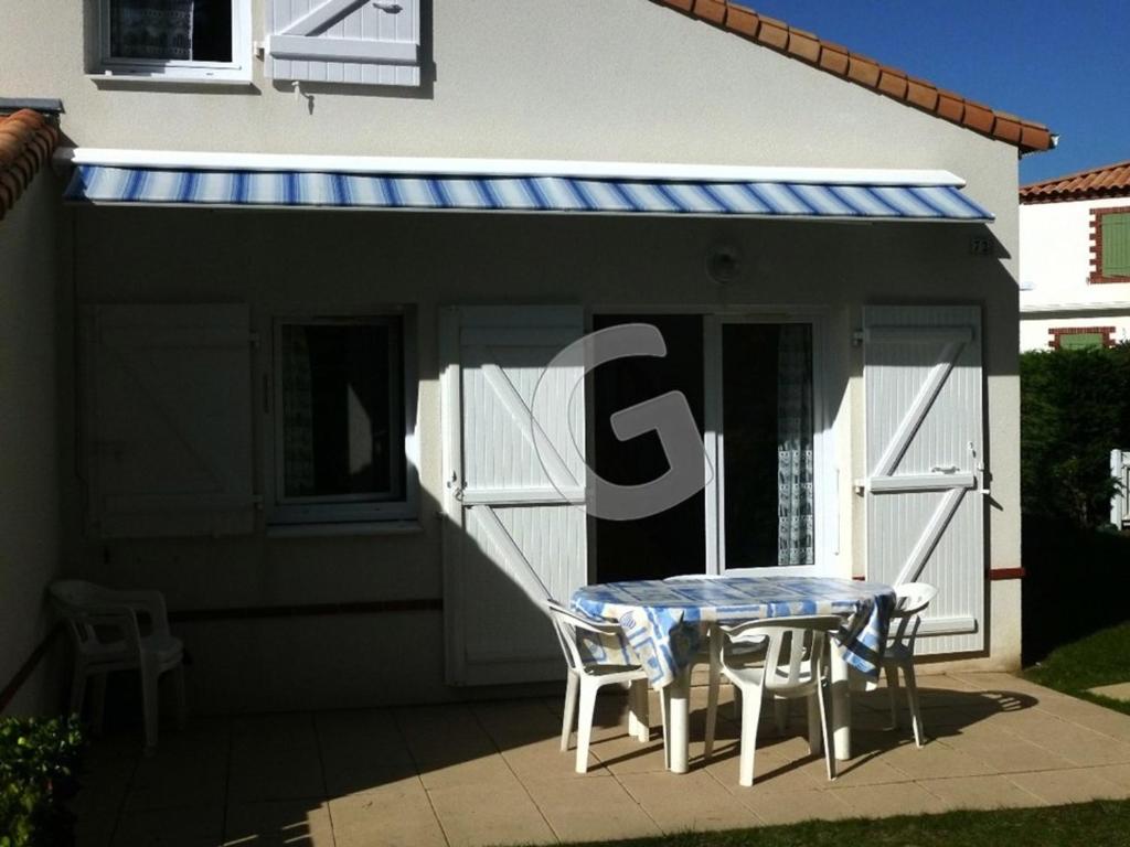 Appartement Appartement La Tranche-sur-Mer, 3 pièces, 4 personnes - FR-1-357-15 72 RÃ©sidence Le Domaine Ste Anne - Boulevard De Lattre De Tassign La Griere Plage - 85360 La Tranche-sur-Mer