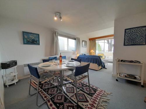 Appartement La Trinité-sur-Mer, 2 pièces, 3 personnes - FR-1-477-198