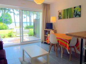 Appartement Appartement La Trinité-sur-Mer, 2 pièces, 4 personnes - FR-1-477-34 9 D, Rue de Kérisper Bâtiment A, RDC, porte 0.02 56470 La Trinité-sur-Mer Bretagne